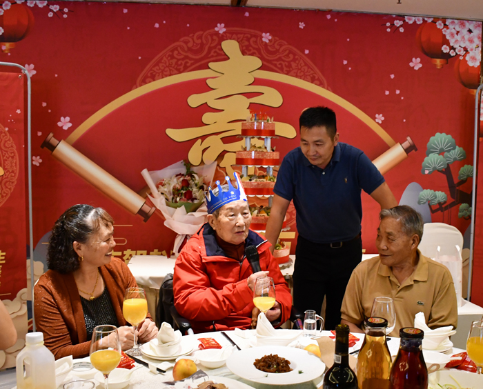 报图二.jpg